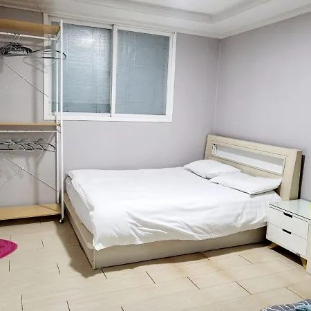 Daegu Dongseongro Gyeong'S Hostel Exterior photo