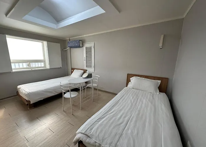 Daegu Dongseongro Gyeong\'S Hostel
