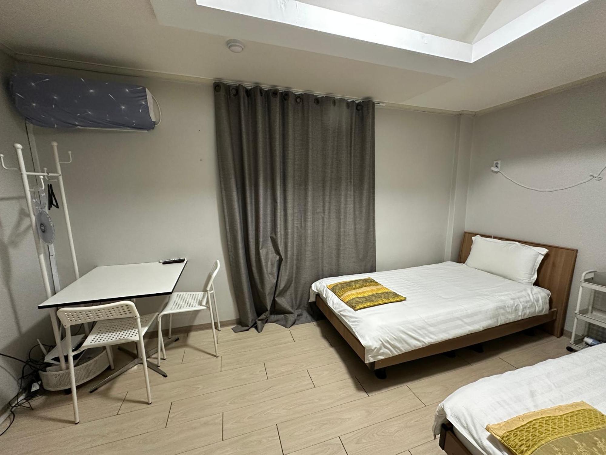 Dongseongro Gyeong's Homestay *