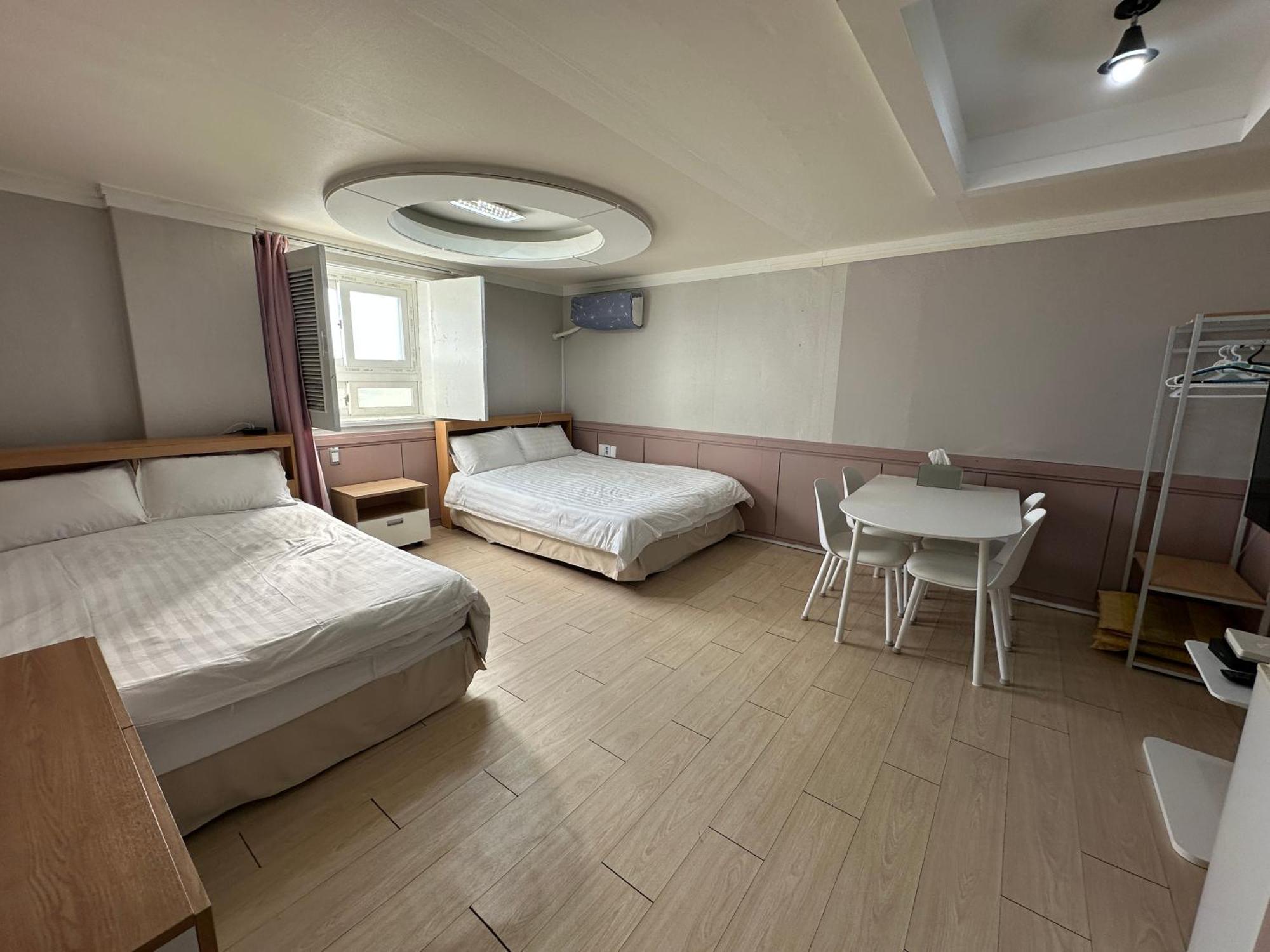 Homestay Dongseongro Gyeong's Daegu